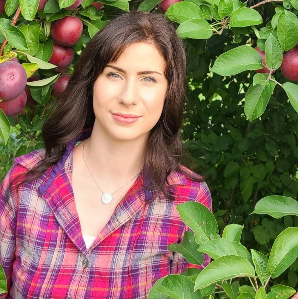 Meet your Posher, Angela